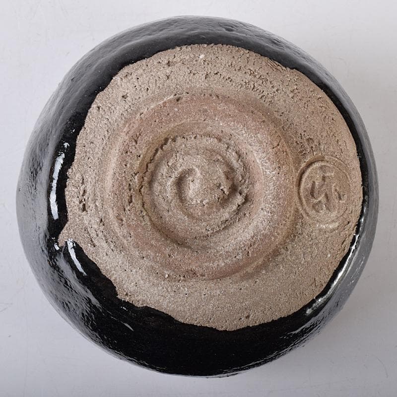 楽吉左衛門　九代了入作　黒楽茶碗　銘杏都　仕覆付　清水公照極め箱　M　R8580