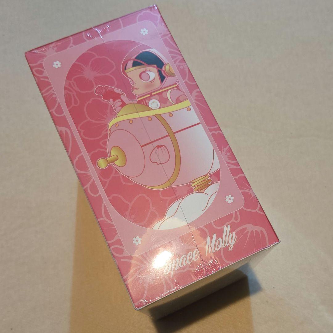 日本限定品　POP MART Mega Space Molly フィギュア