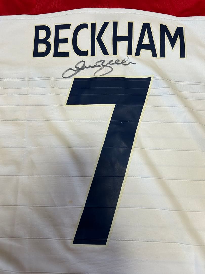 2004 イングランド代表 ベッカム サイン入りシャツ 7 ギャランティ付き