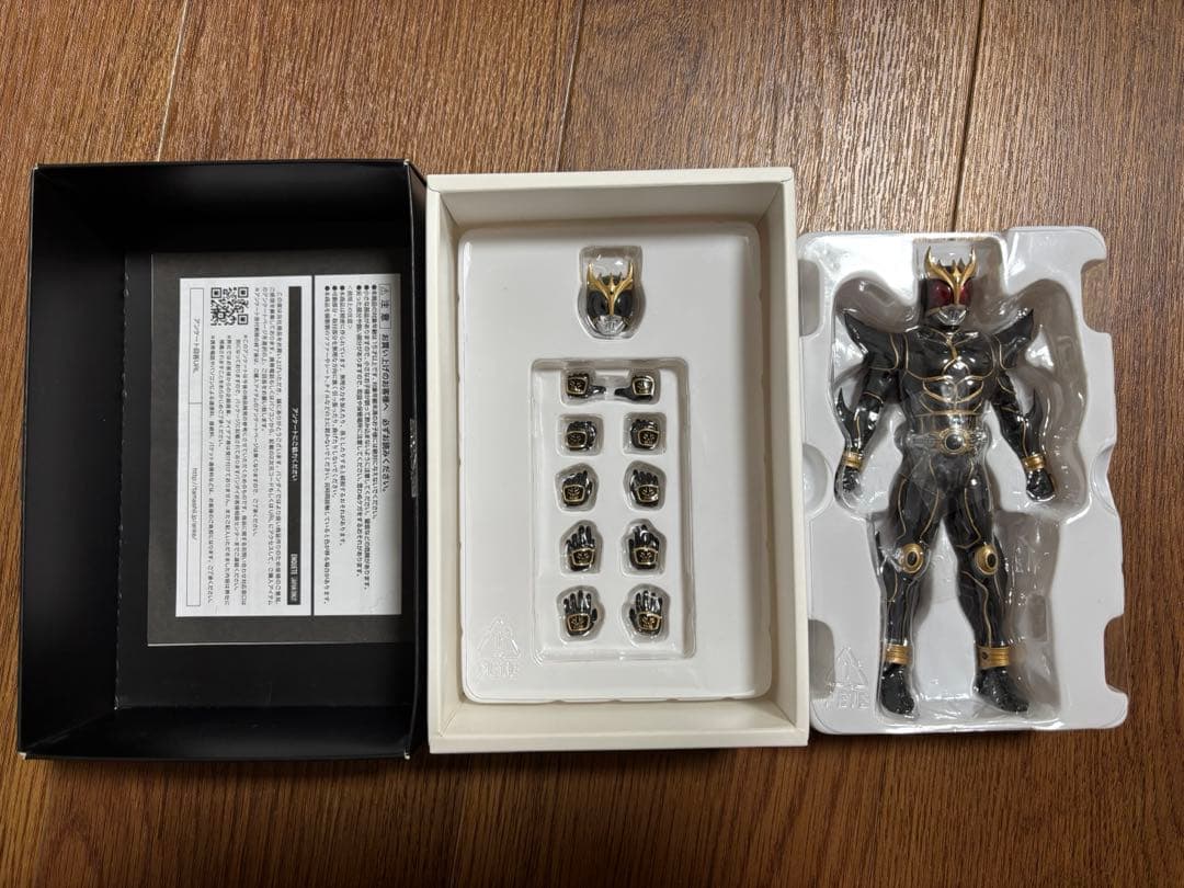 真骨彫製法 仮面ライダークウガ アルティメットフォーム &ン・ダクバ・ゼバ