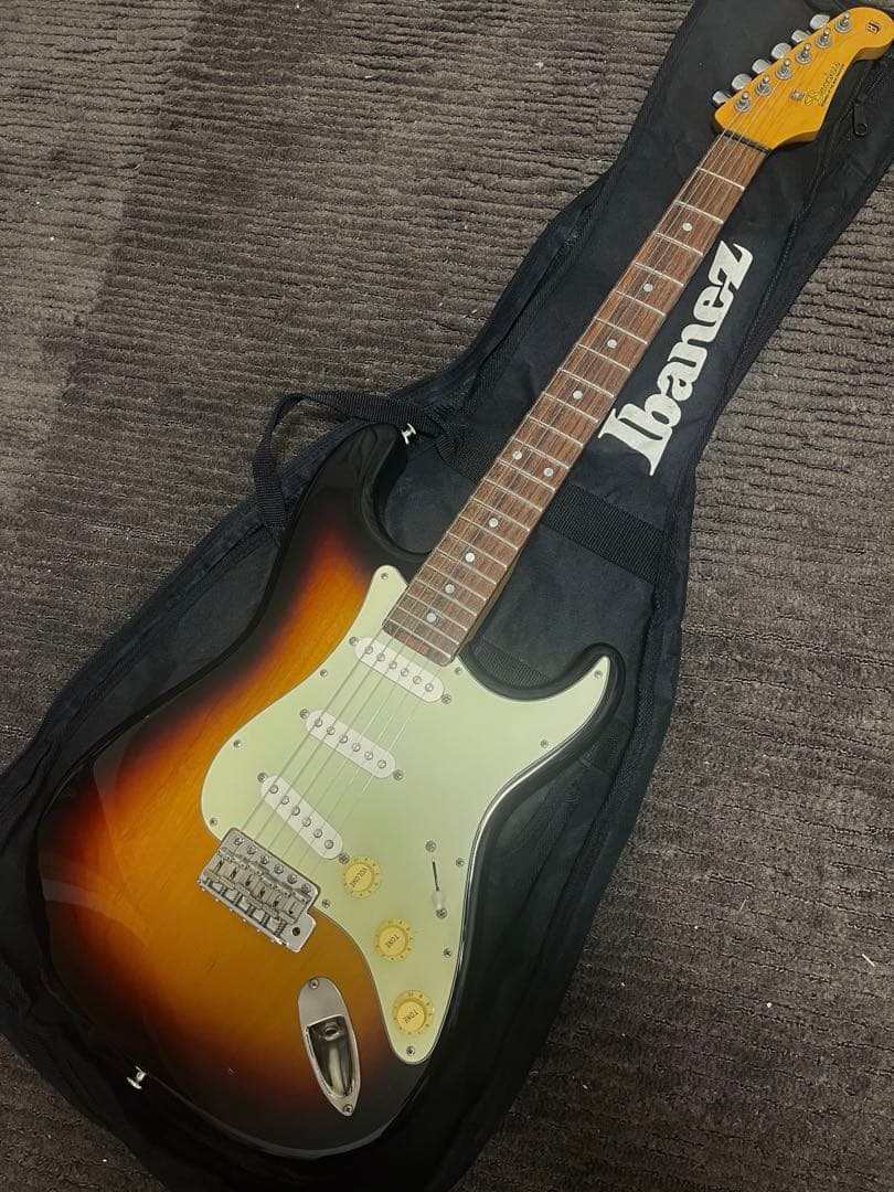 Bacchusネック➕historyボディのストラトキャスター 日本製