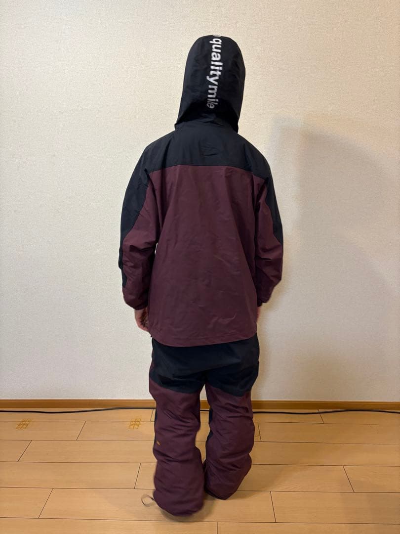 qmile スノーボードウェアセット 黒とワインレッド
