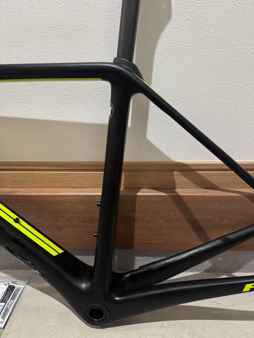 CERVELO R5 フレームセット