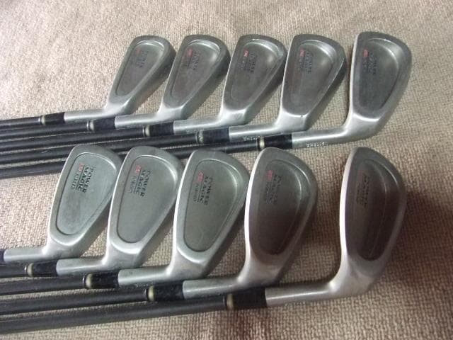 男性用ゴルフセット。IGNIOゴルフバック付 1Wはデカヘッドです。