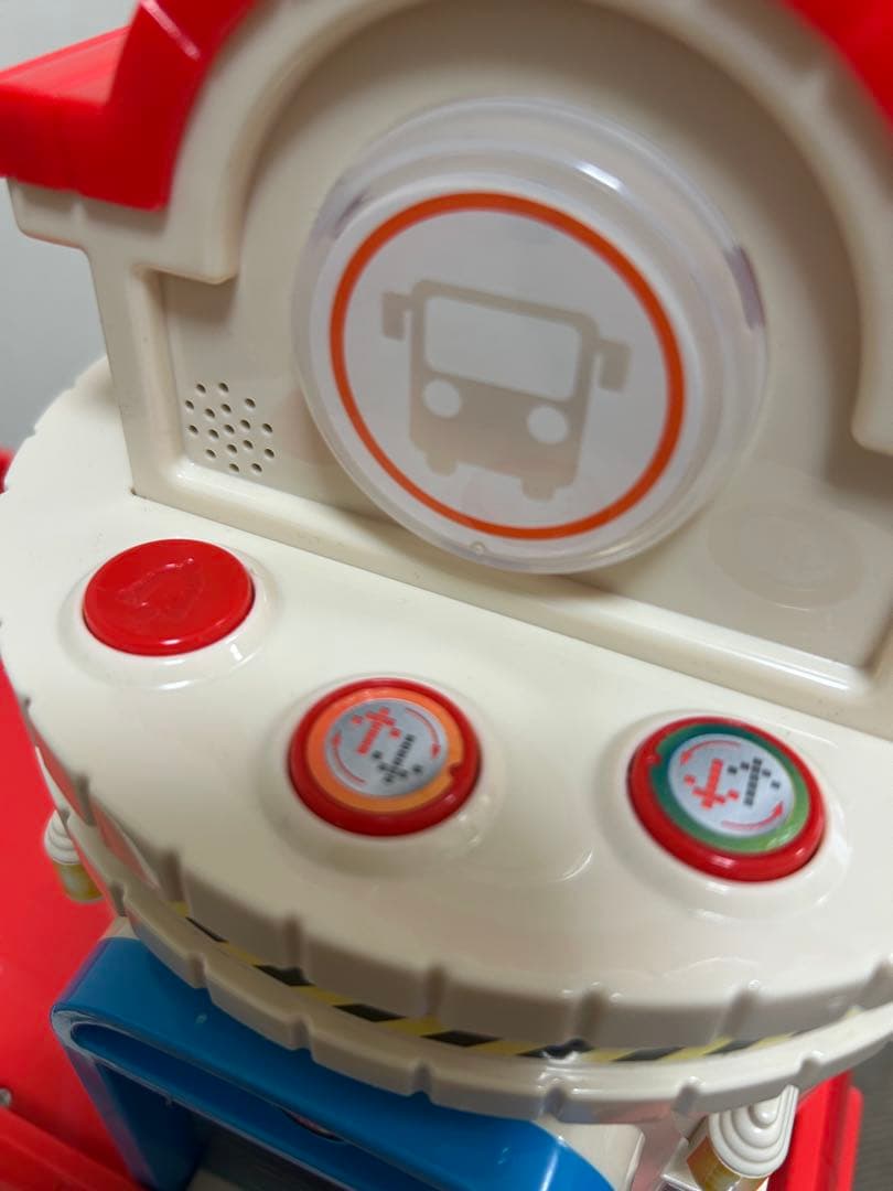 ちびっこバス　タヨ　エレベーター車庫　ガレージ