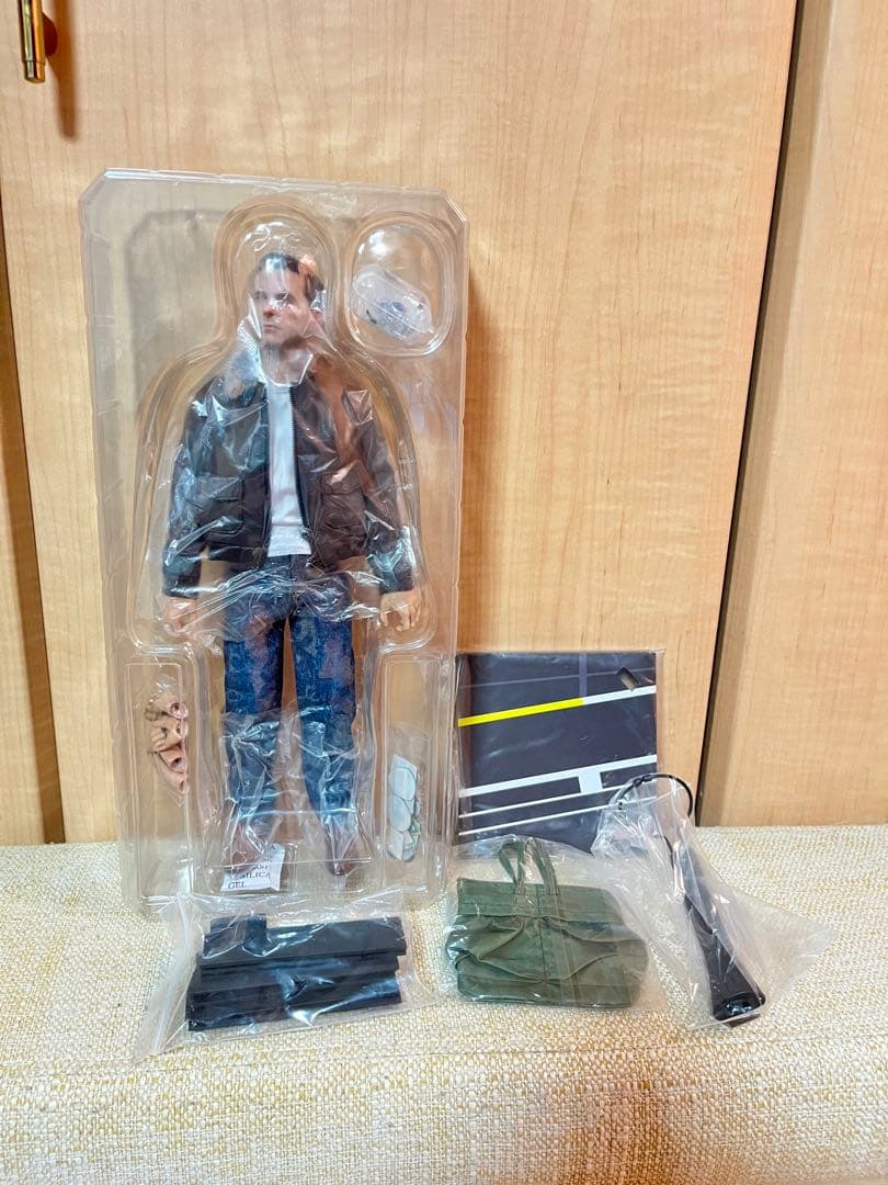 新品未開封『トップガン』1/6トムクルーズと1/100ダークスターのセット