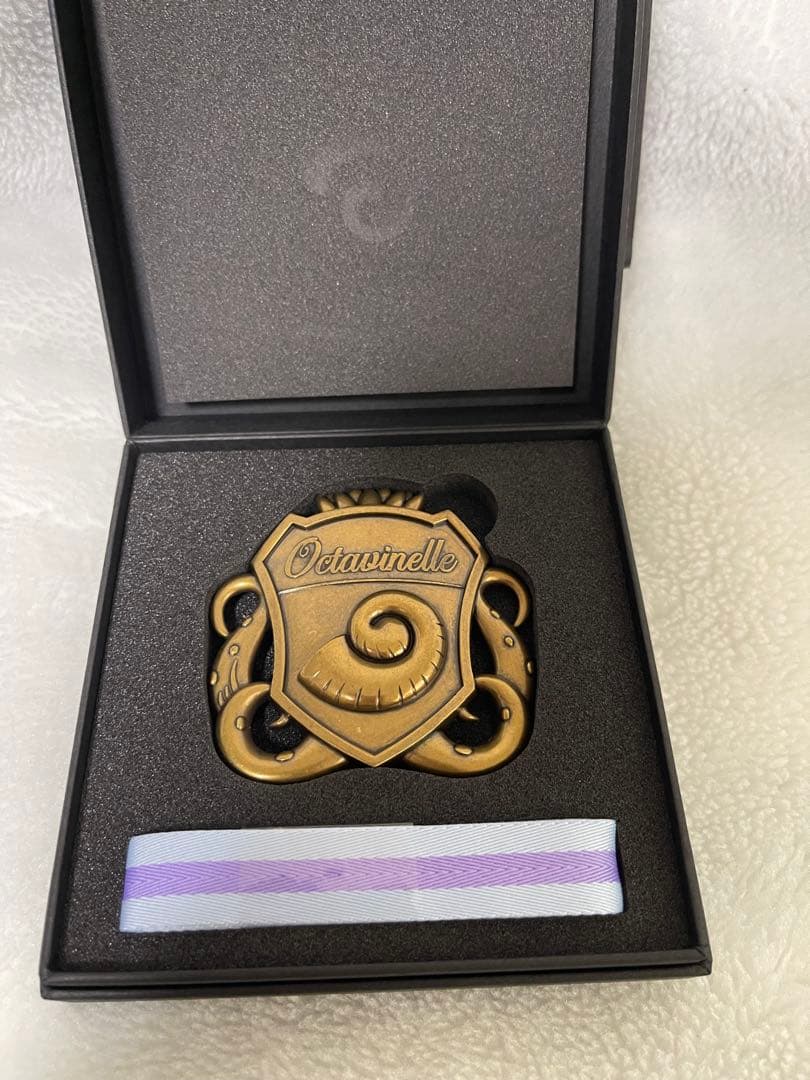 公式　ツイステ　オクタヴィネル寮　腕章