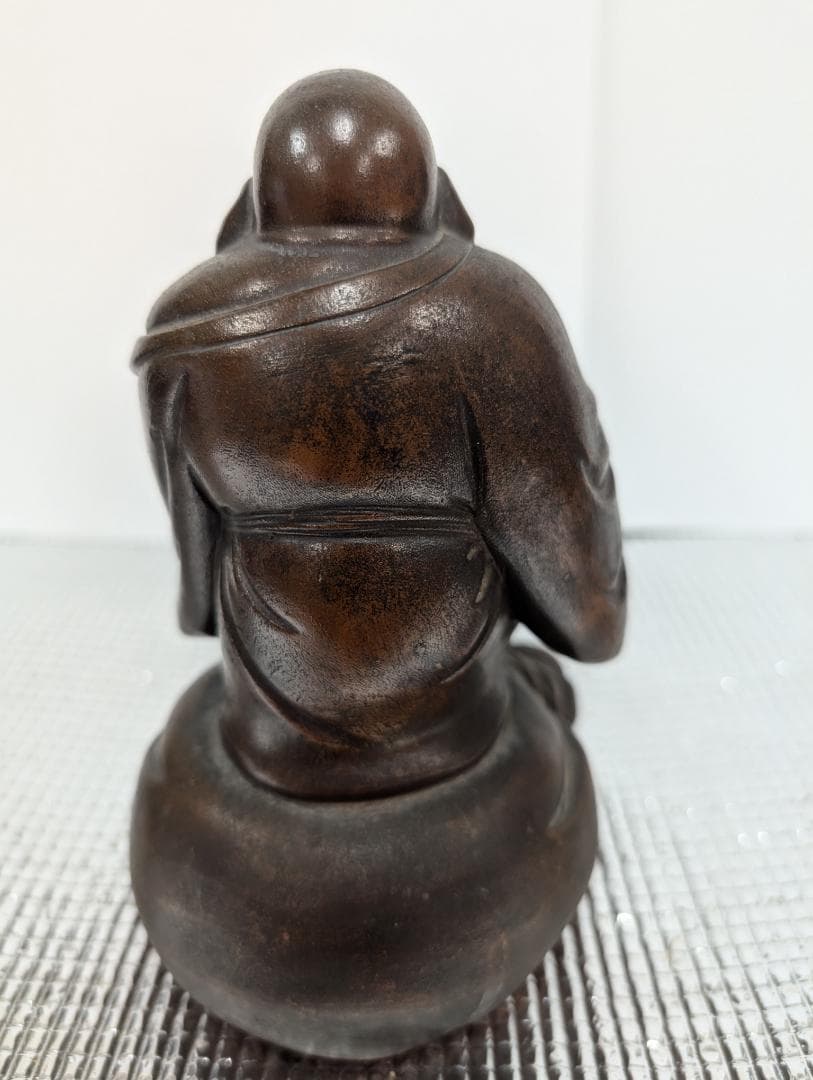 備前焼き、布袋像？