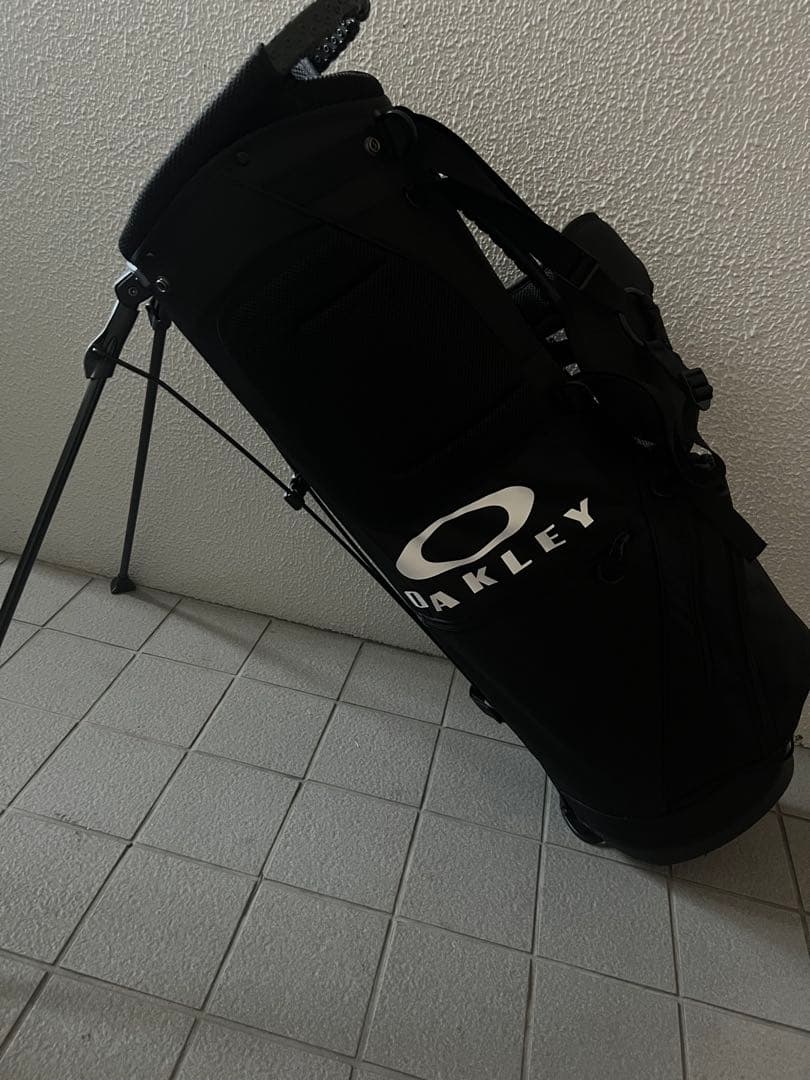 オークリー（OAKLEY）キャディバッグ OAKLEY STAND 17.0