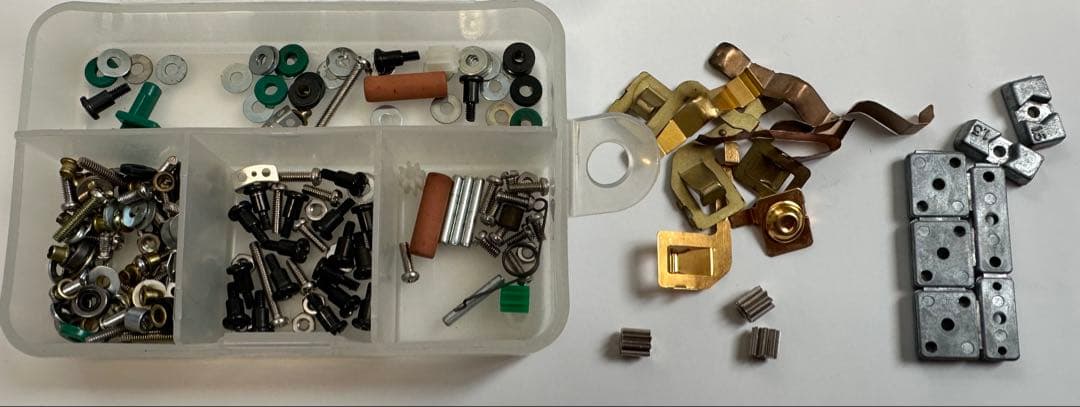 ミニ四駆 本体 シャーシ ボディ タイヤ パーツ 大量 まとめ売り ボックス付