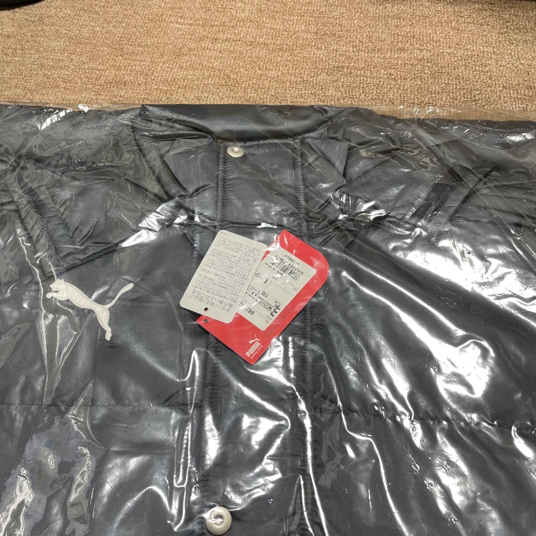 新品 PUMAプーマダウンベンチコート 862252 チャコールグレー Lサイズ