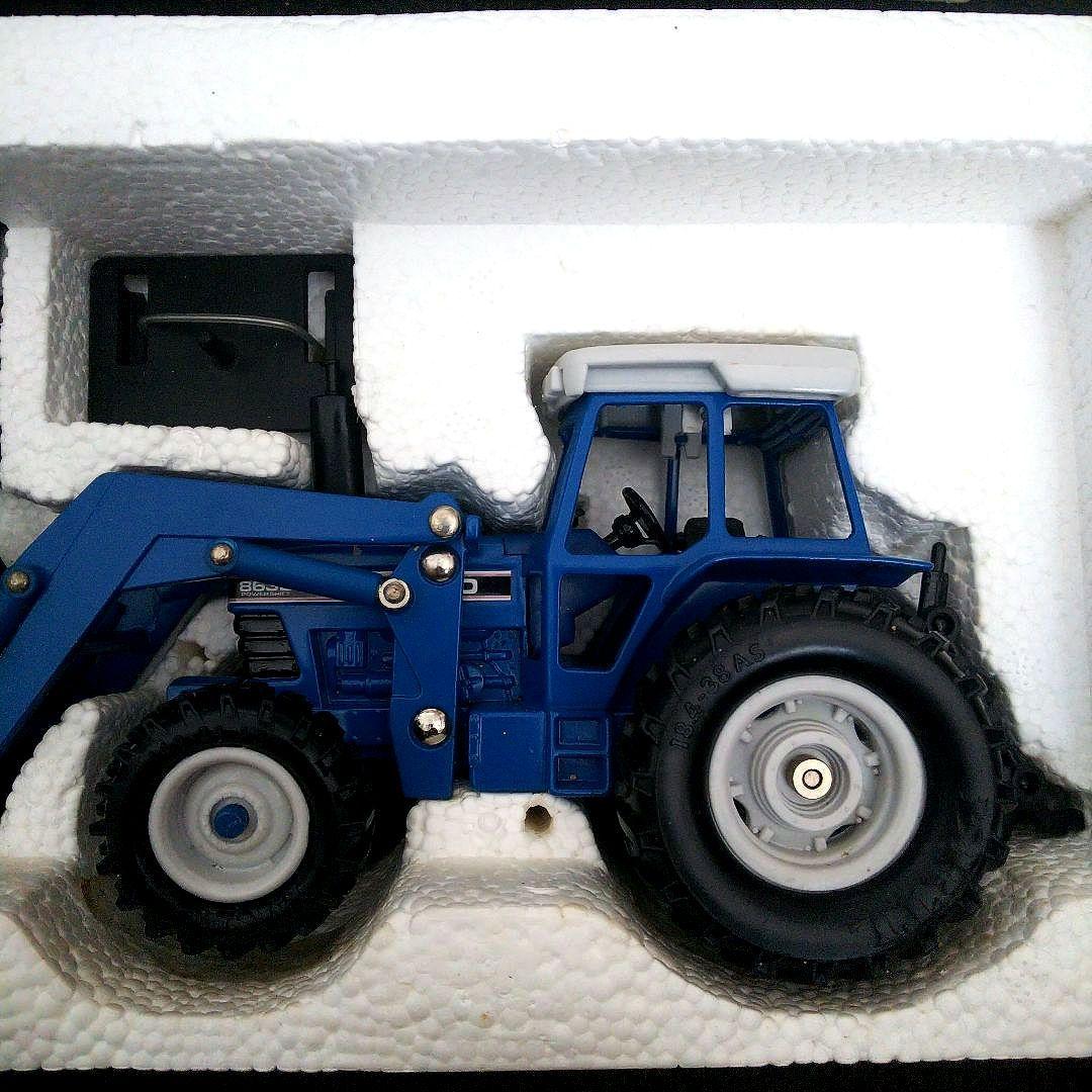 【激レア】FORD（フォード）8630　トラクター　1/32スケール　ERTL社