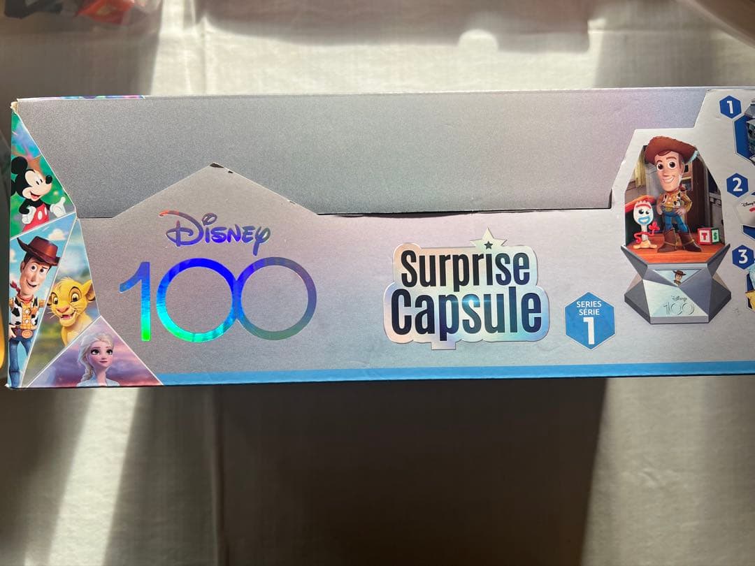 キーホルダー・アクリルキーホルダー Disney 100 Surprise Capsule