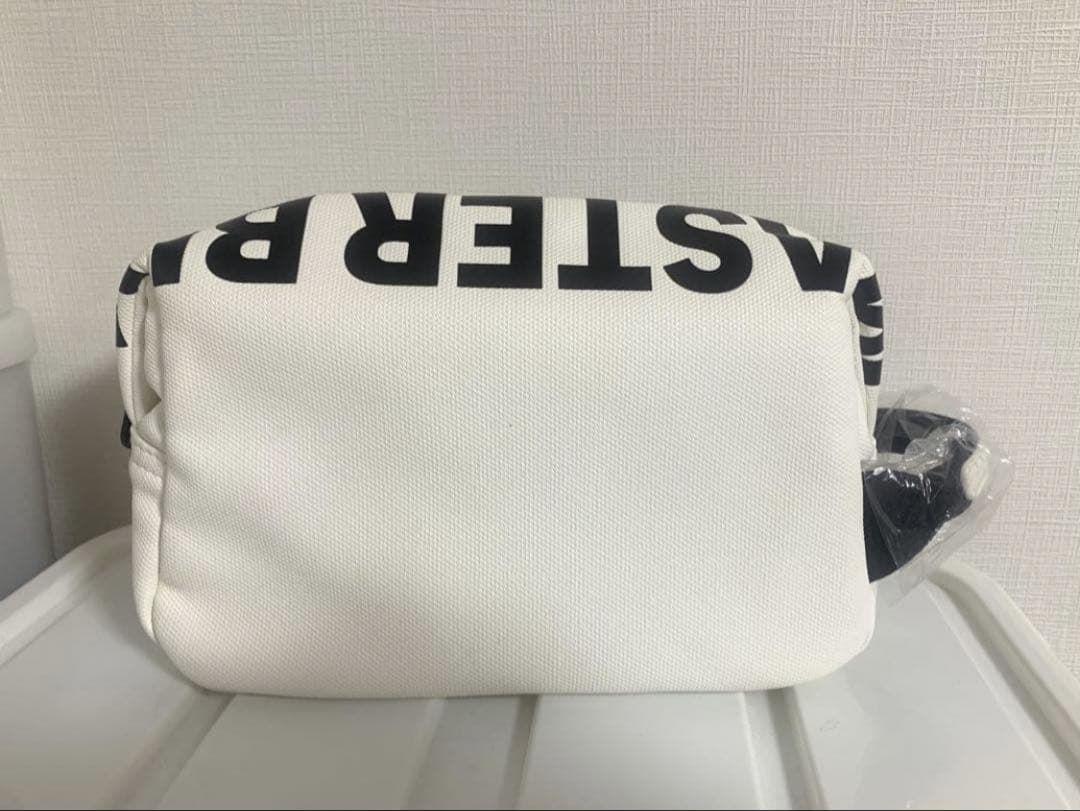 【新品未使用】ファスナーロゴ　ワンハンドルカートポーチ/セカンドバッグ