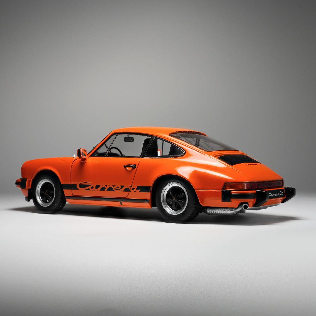ソリド 1/18 ポルシェ 911 カレラ3.0 オレンジ