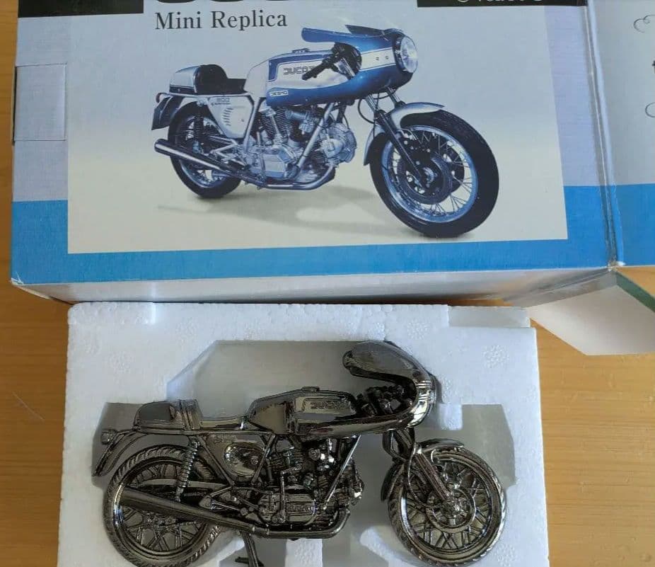 世界の名車シリーズ　セット　バイク模型