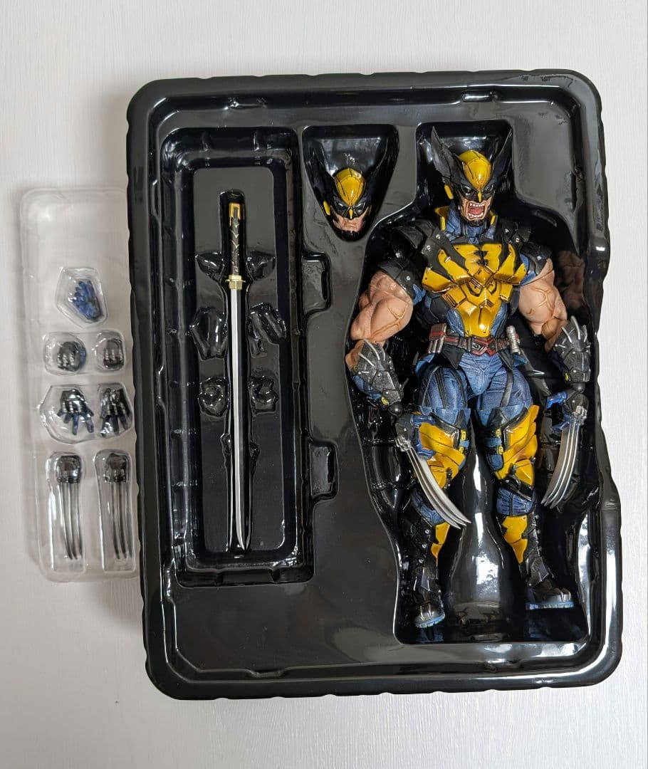 MARVEL UNIVERSE ヴァリアント プレイアーツ改 ウルヴァリン