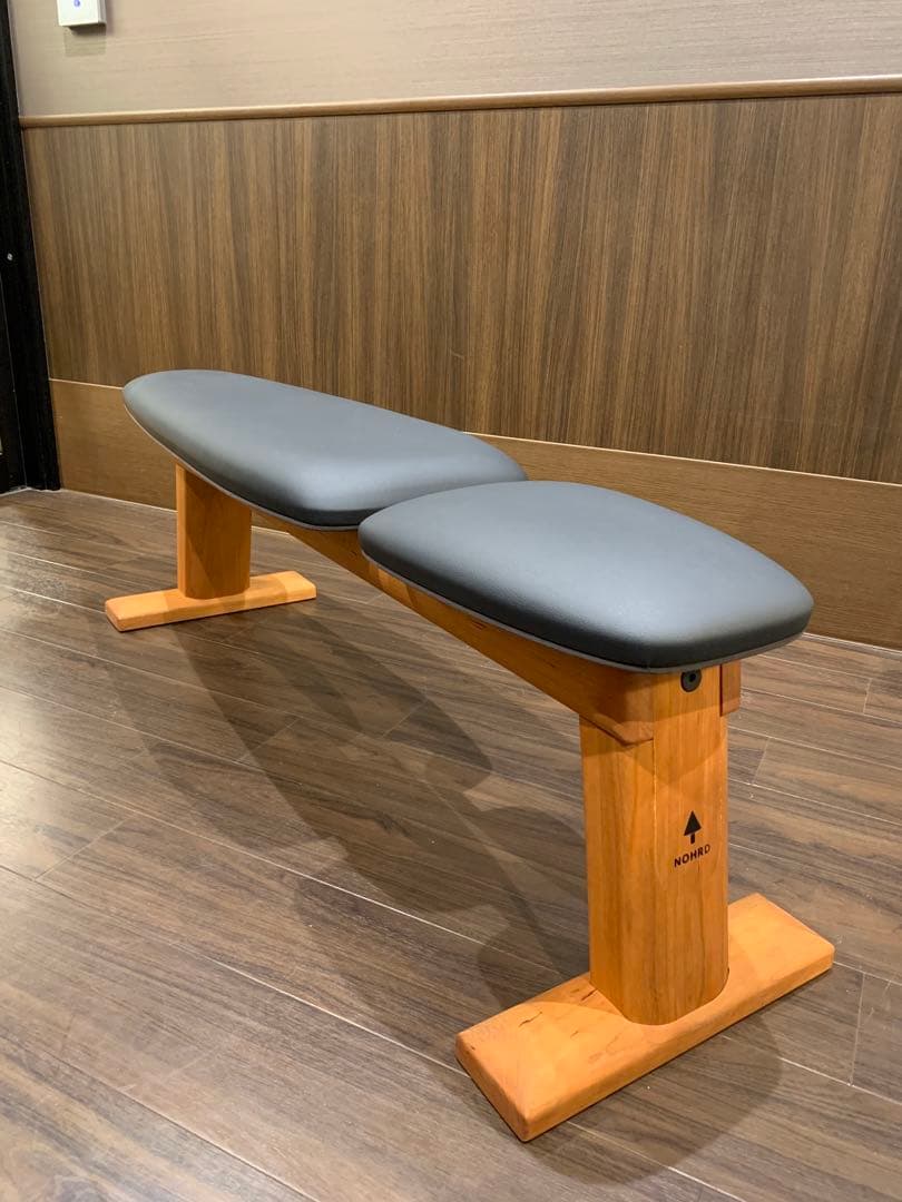 美品で希少なトレーニングベンチ 木製フレーム