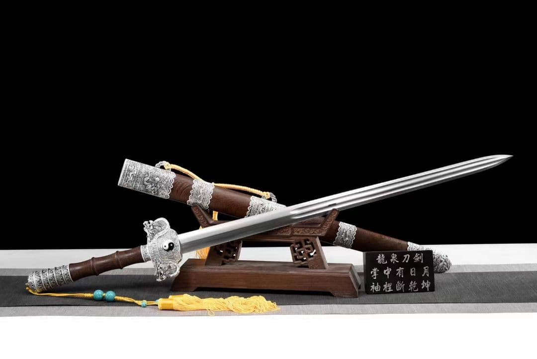 太極八卦鎮宅巨剣（花梨木金）古兵器   武具　刀装具　日本刀　模造刀