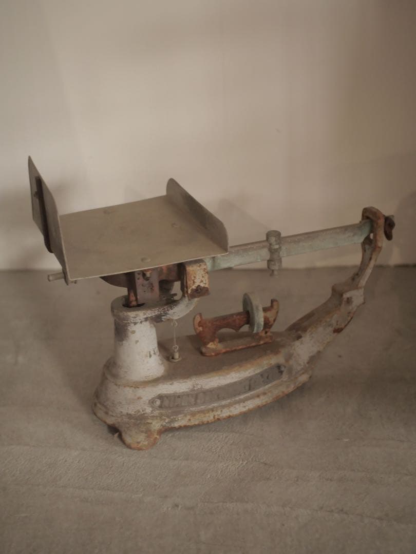 秤　はかり　天秤　鉄　サビ　アート　置物　古家具　古道具　アンティーク昭和レトロ