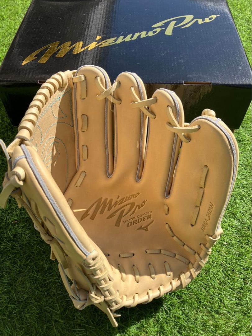ミズノプロ　硬式　オーダー　HAGA　田中　投手用　定価71,500円　グラブ