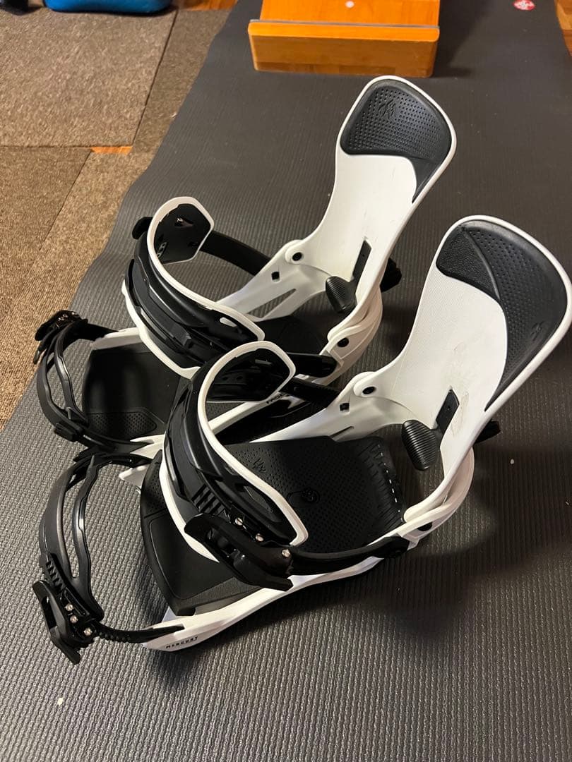 JONES ジョーンズ MERCURY FASE スノーボード バインディング