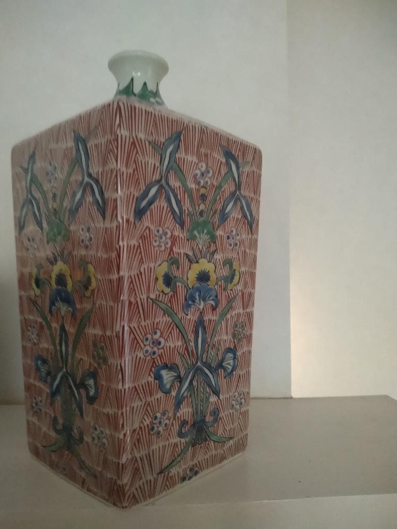 有田染錦アヤメ花瓶