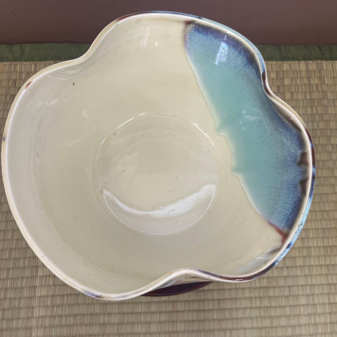 美濃焼琥山窯青白磁　模様　飾り壺　花瓶　花器　64