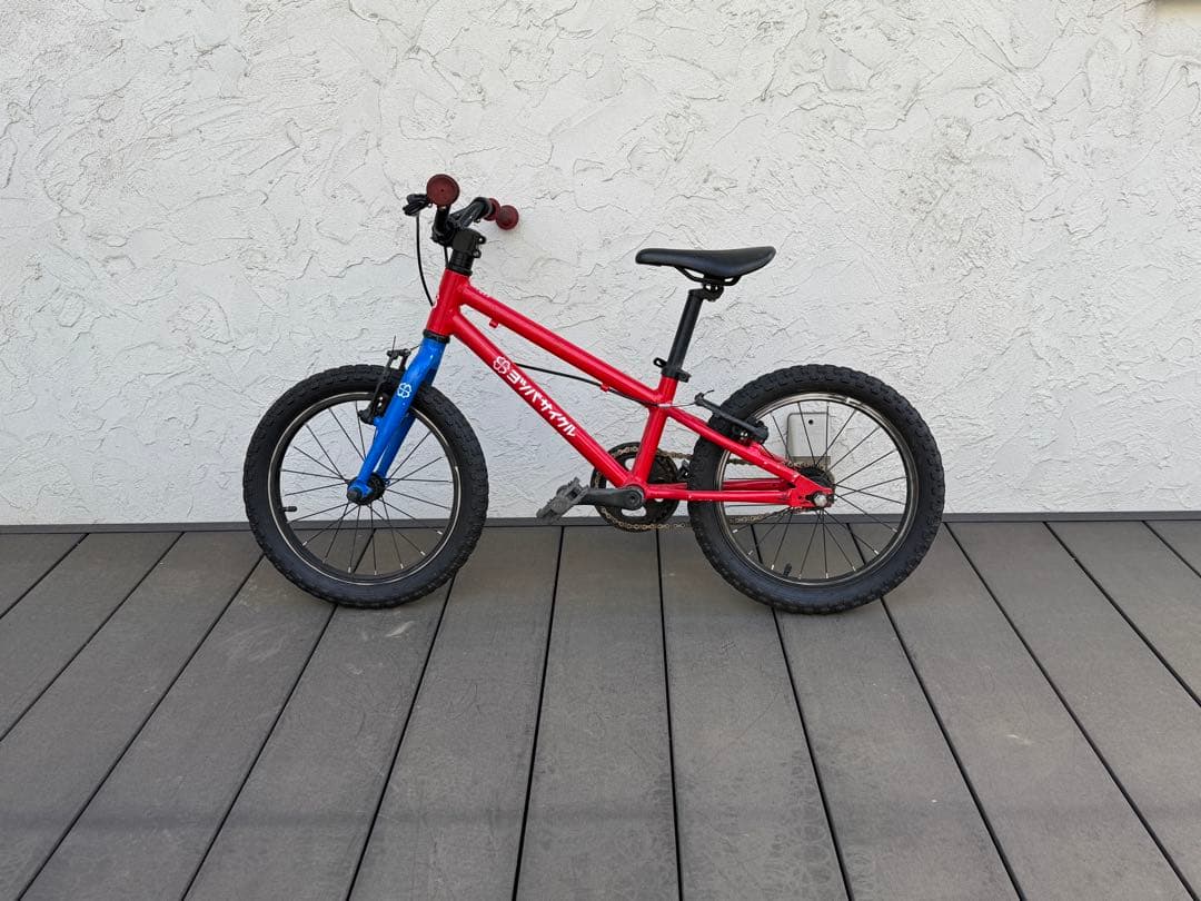 ヨツバサイクル キッズバイク 16インチ 赤 クワハラ108ノッチ