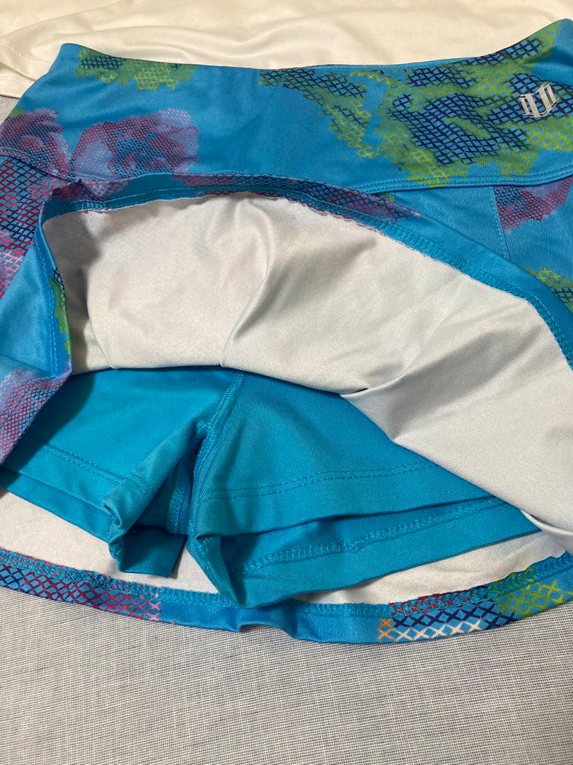 eleven 海外テニスウェア 3点セット 白・ブルー系花柄 M相当