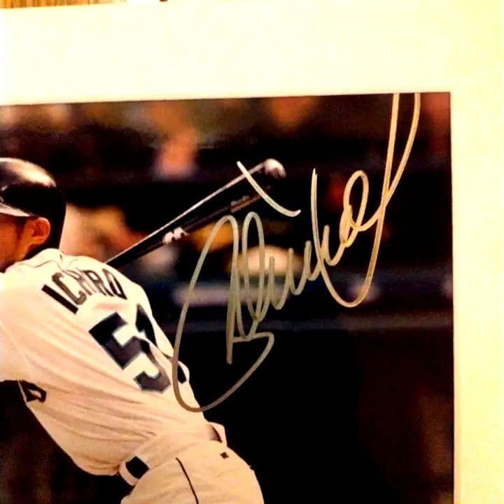 イチロー 直筆サイン入り写真 証明書付 縦8X10インチ CD付 額付 ガラス