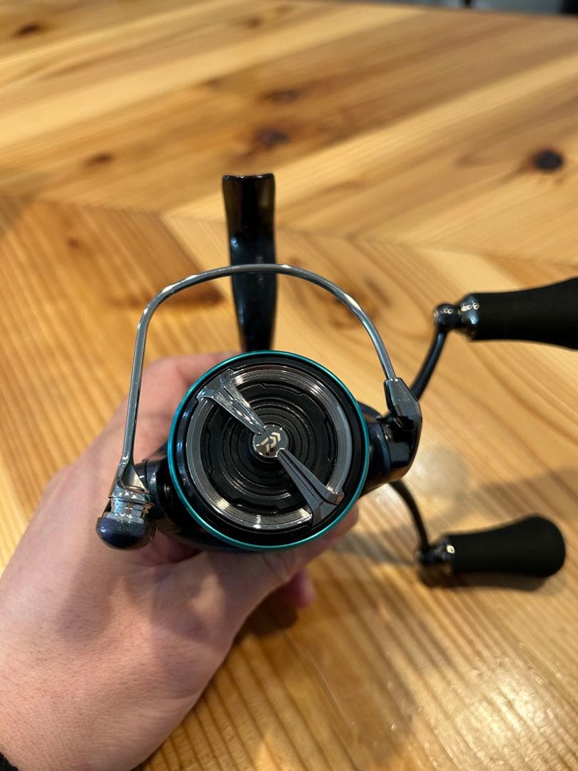 Daiwa エメラルダスRX LT2500S-H-DH