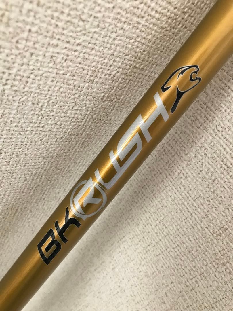 マコト。超絶レア　新品未使用品　predator bk rush gold