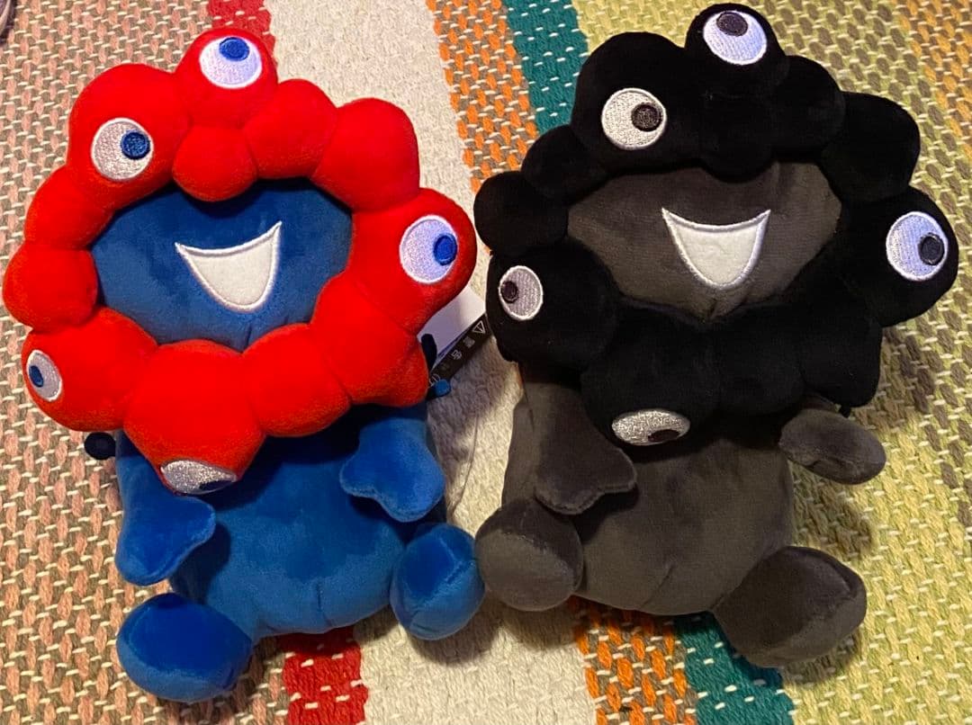 ミ*m様 【Sサイズ2点セット】ミャクミャク　お手玉風ぬいぐるみ　新品