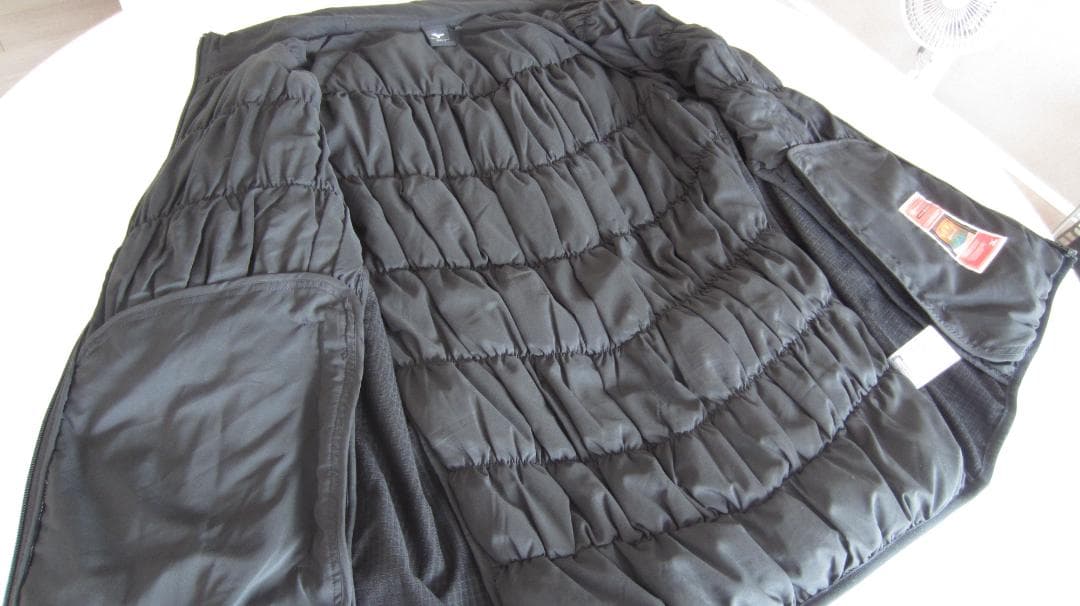 【極美品】ミズノ ムーブダウン ブレスサーモ テックライニングブルゾン