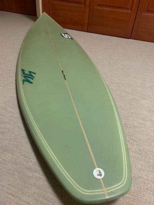 YUサーフボード   サイモンシェイプ　6‘2“  未使用　傷あり