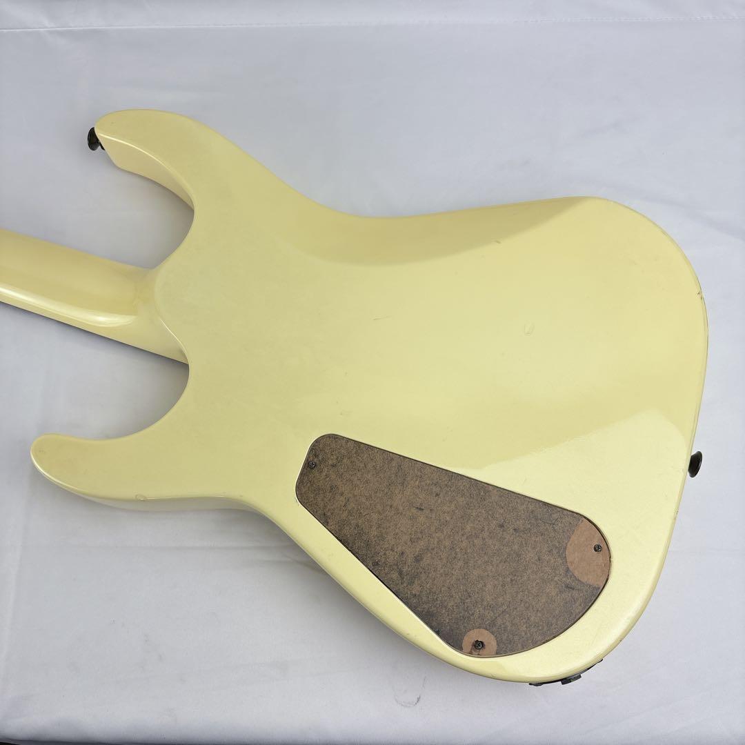 CHARVEL BY JACKSON Model5 ソロイストトレモロ