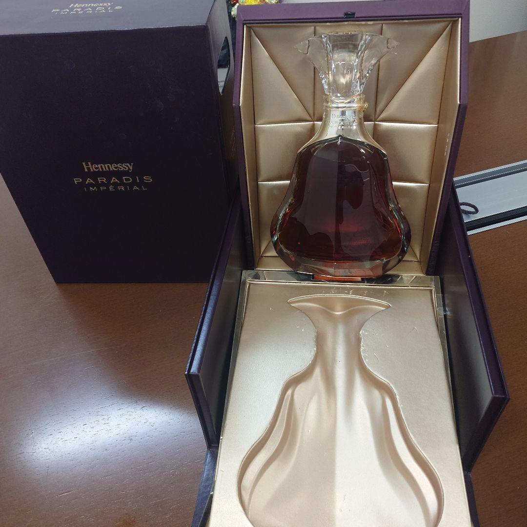 Hennessy Paradis Imperial 専用ボックス付き