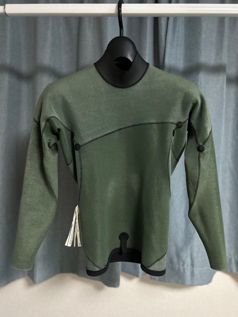 【美品】Quiksilver タッパー ブラック