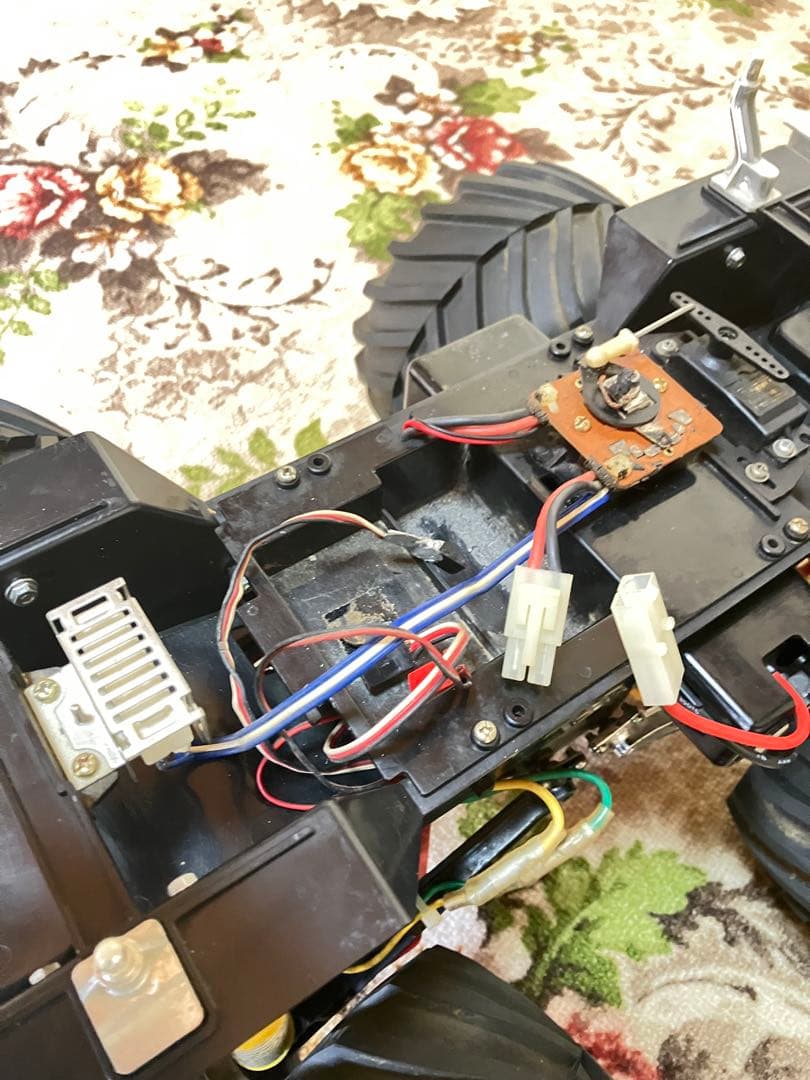 BULLHEAD ラジコン トラック 青、車体のみ。