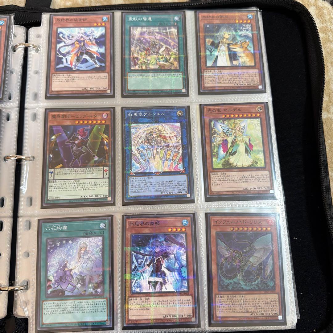 カードホルダー 合計 約150枚 入っています。 カードは汚れはありません。