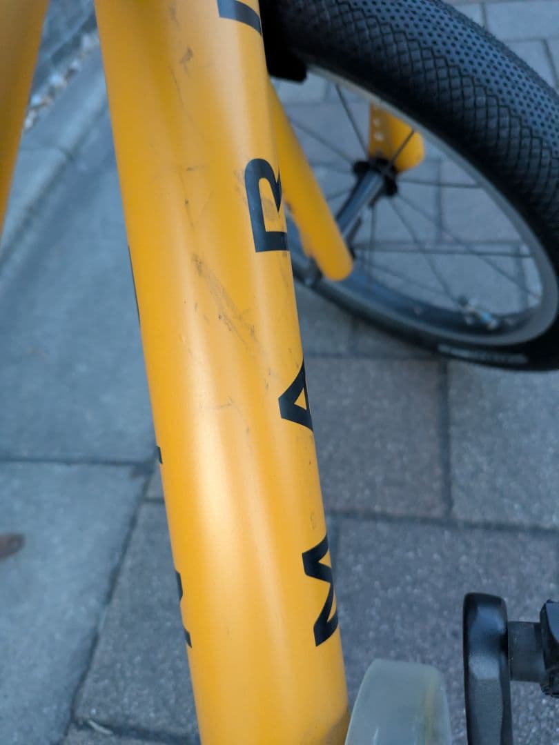 MARINEドンキーJR18インチイエロー【愛知県引取可、着払可】