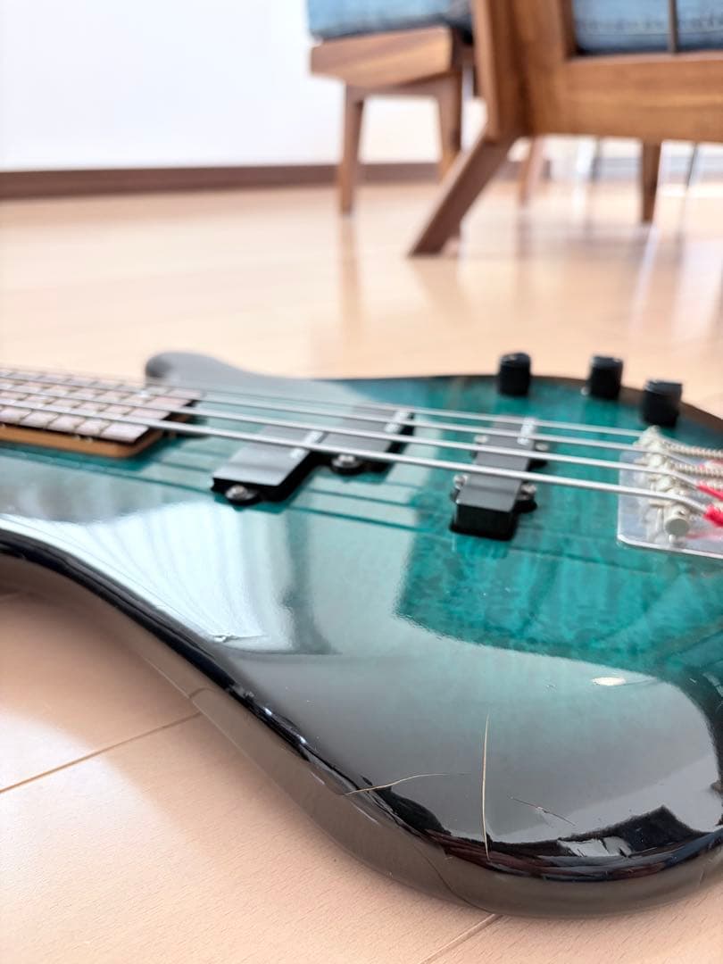 FERNANDES エレキベース レアカラー　グリーン、ブルー