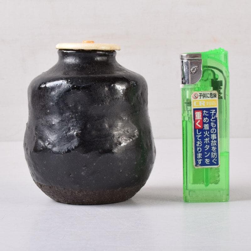 十二代　楽吉左衛門　弘入作　黒楽瓢形茶入　書付　仕覆付　淡々斎極め箱　V8273