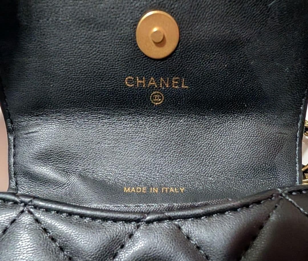 CHANEL ブラックキルティングチェーンショルダーバッグ ミニマトラッセ