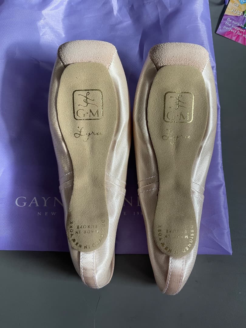 (新品）ゲイナーミンデンポイントシューズ