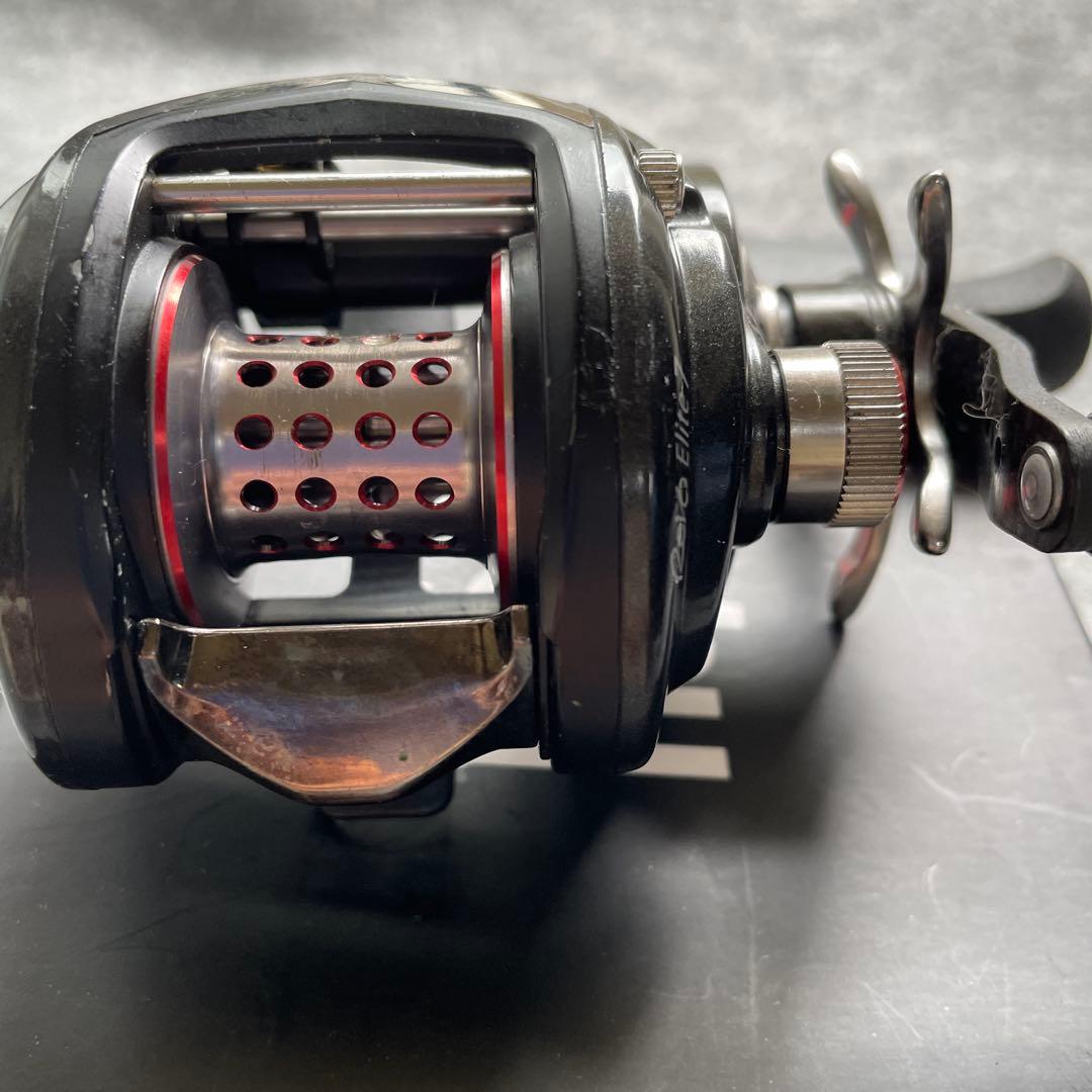 アブガルシアベイトリール/レボエリート7/ギア比7.1:1 《美品中古》