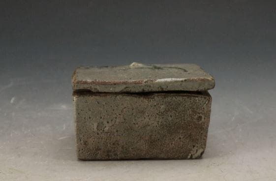 【桃山時代】古唐津 絵唐津香合 金銀字形 黒柿箱