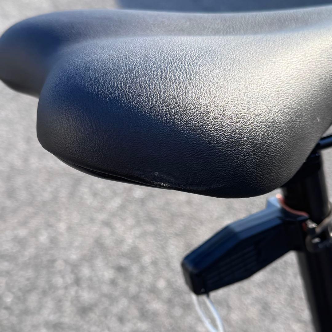 クロスバイク　26インチ　アルミブレードホイール　後付け7段変速　タイヤ新品　黒