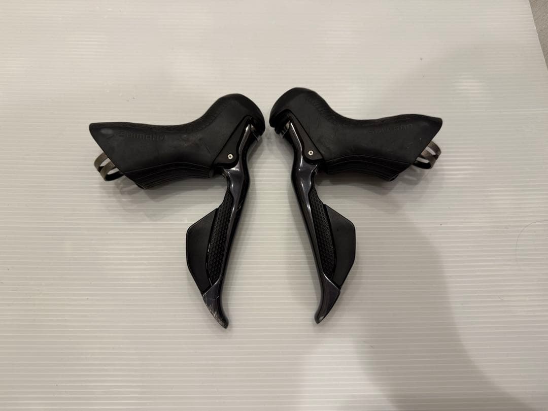 ULTEGRA STIレバー st-r8070 油圧ブレーキレバー